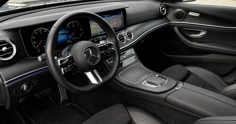 Mercedes-Benz Klasa E cena 247900 przebieg: 10684, rok produkcji 2023 z Pełczyce małe 379